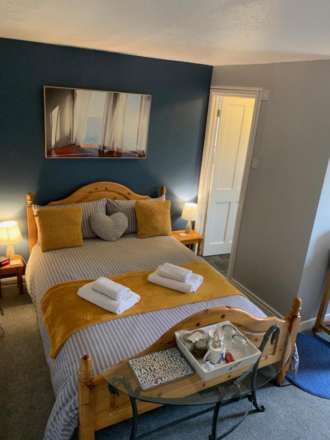 The Holly Tree Bed & Breakfast Cambridge  Exterior photo